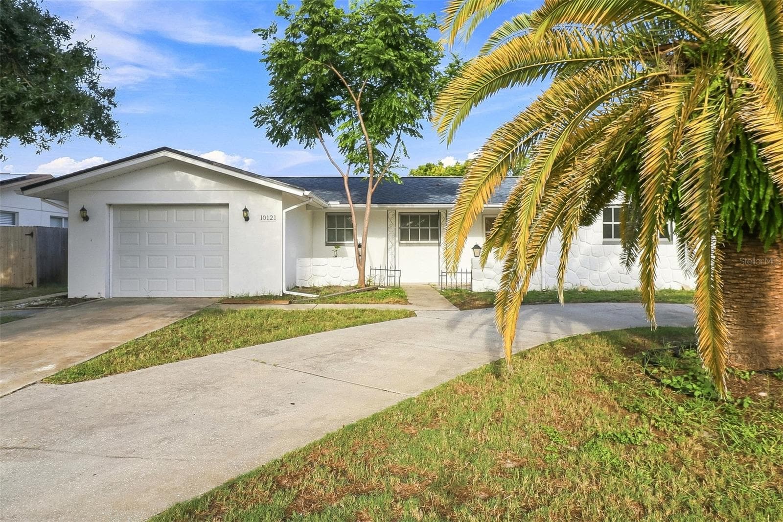 10121 OLEANDER DR