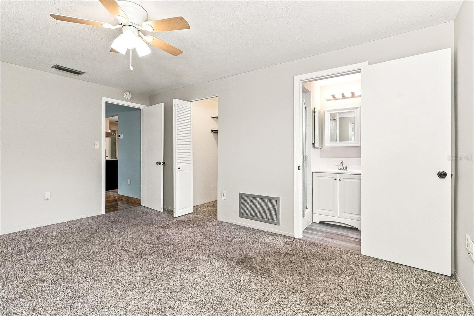 Single Family Residence at 10121 OLEANDER DR, PORT RICHEY, photo 15 of 21