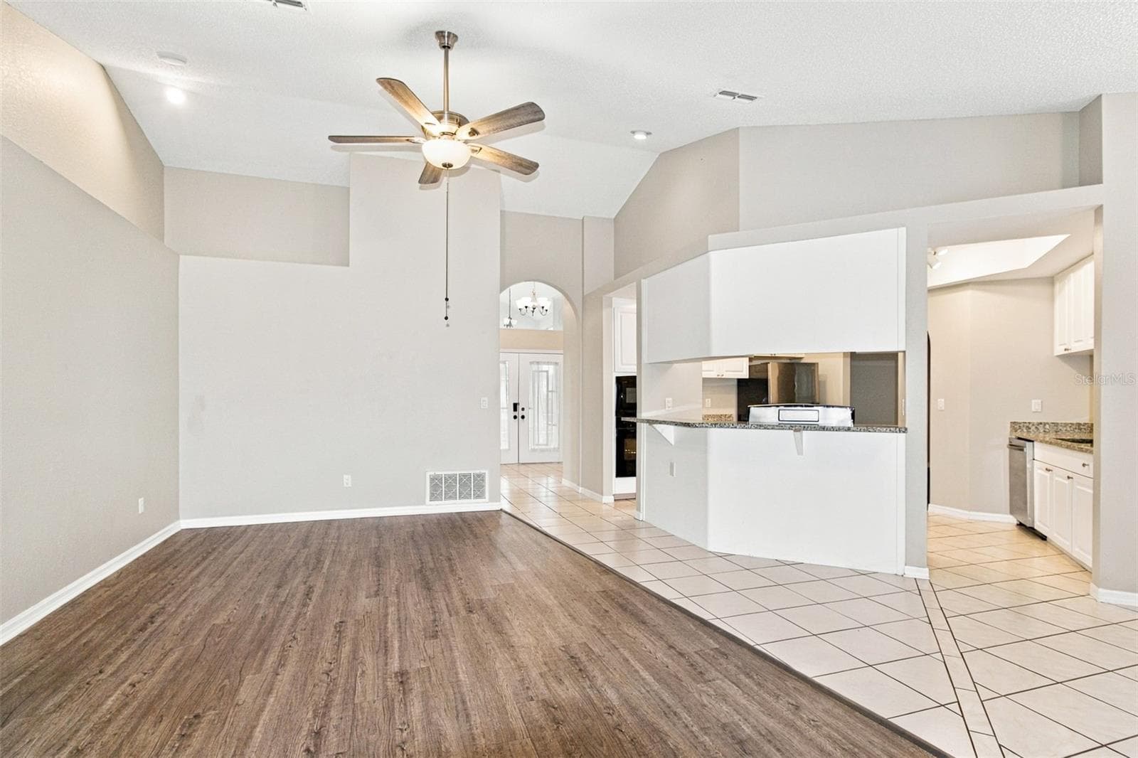 Single Family Residence at 4415 LAS PALMAS AVE, SPRING HILL, photo 3 of 21