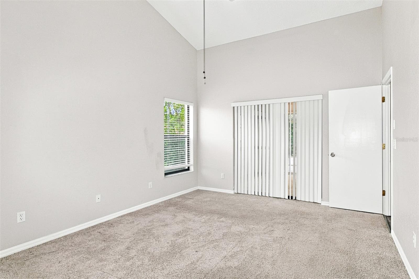 Single Family Residence at 4415 LAS PALMAS AVE, SPRING HILL, photo 10 of 21