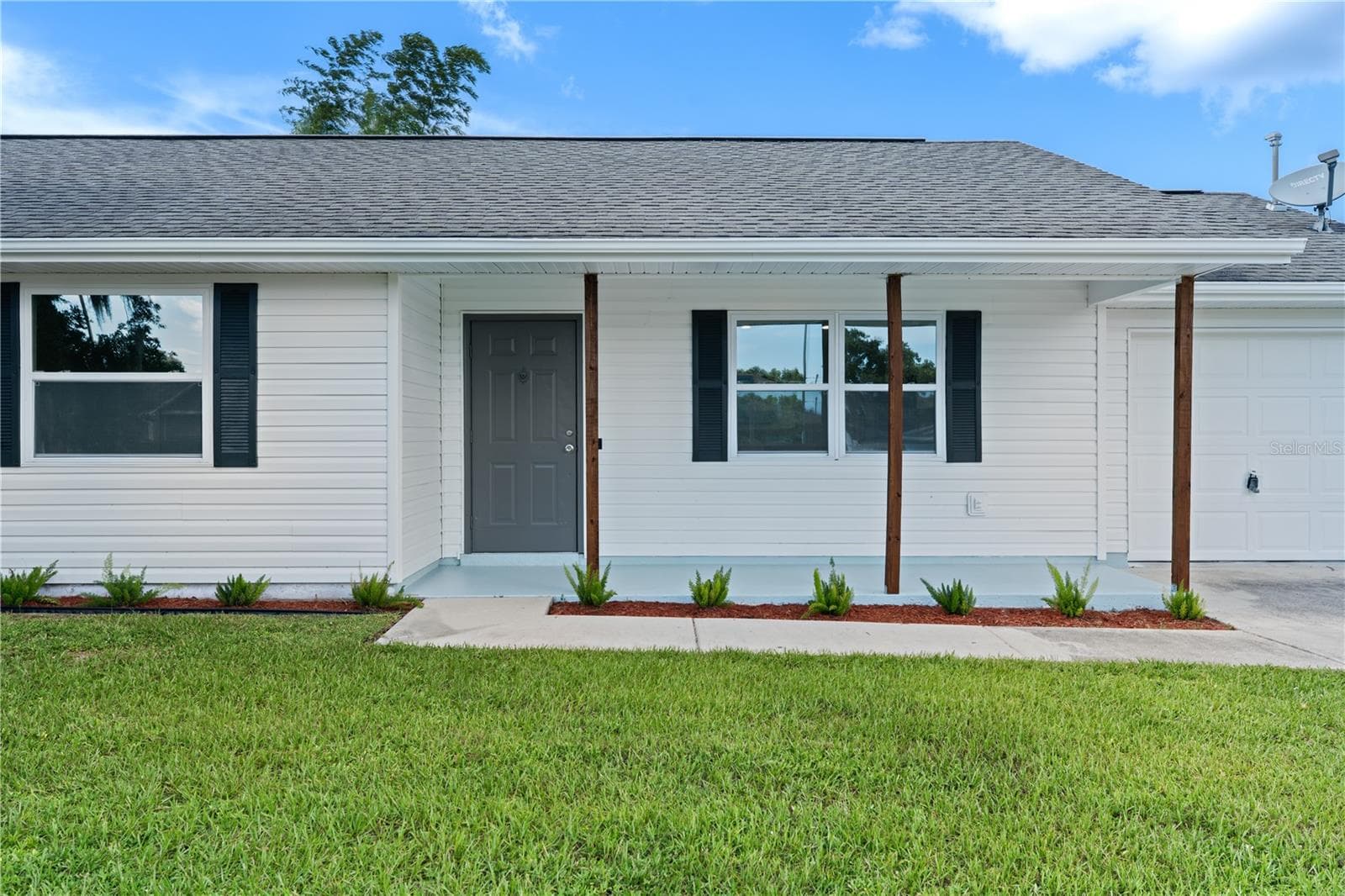 Single Family Residence at 20424 CALDER AVE, PORT CHARLOTTE, photo 2 of 33