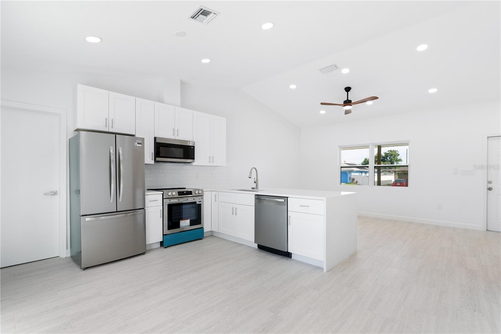 Single Family Residence at 20424 CALDER AVE, PORT CHARLOTTE, photo 7 of 33