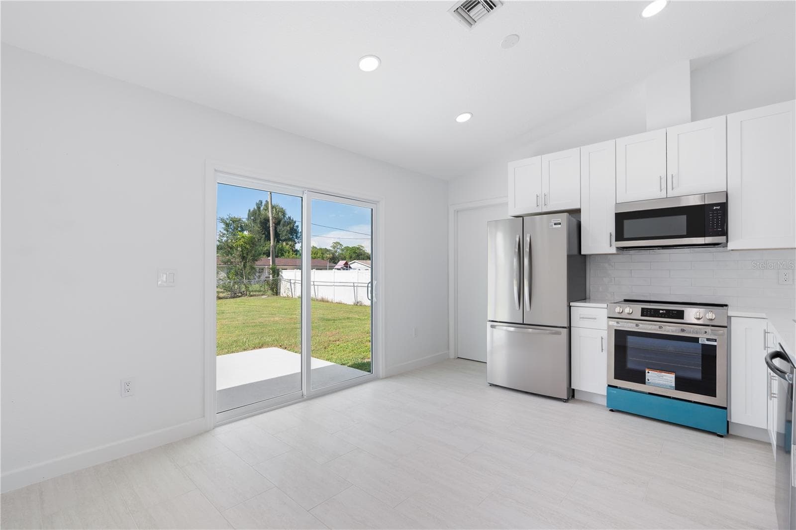 Single Family Residence at 20424 CALDER AVE, PORT CHARLOTTE, photo 9 of 33