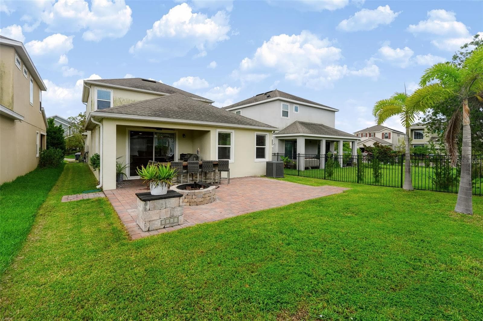6118 VOYAGERS PL
