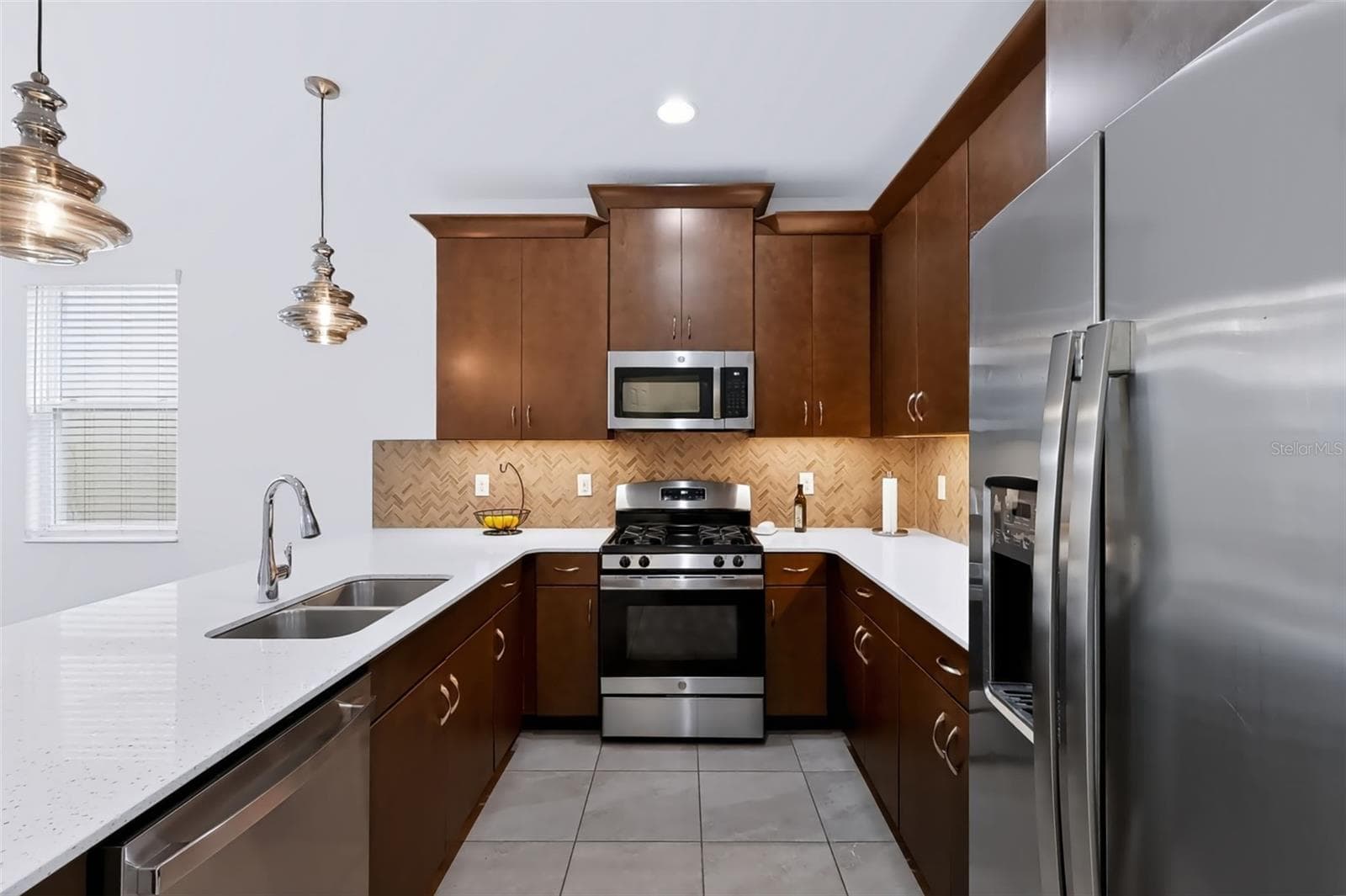 Single Family Residence at 6118 VOYAGERS PL, APOLLO BEACH, photo 21 of 46