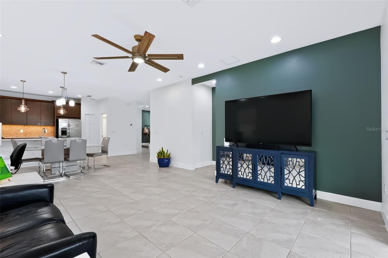 Single Family Residence at 6118 VOYAGERS PL, APOLLO BEACH, photo 34 of 46