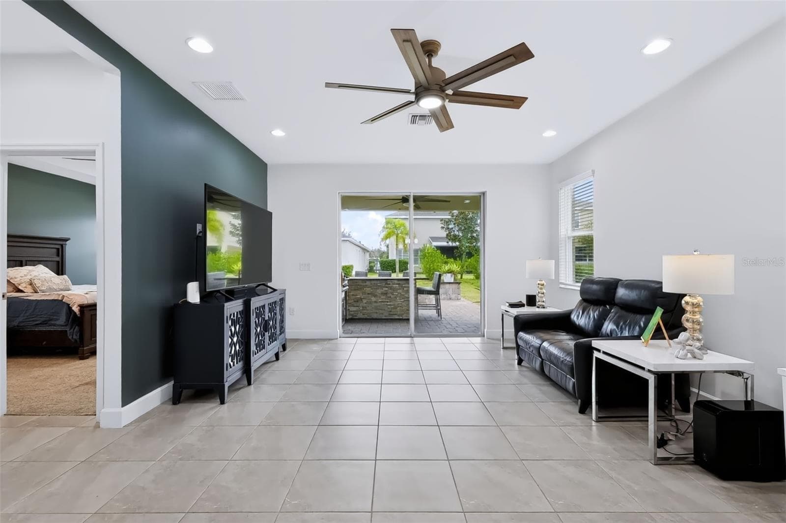 Single Family Residence at 6118 VOYAGERS PL, APOLLO BEACH, photo 35 of 46