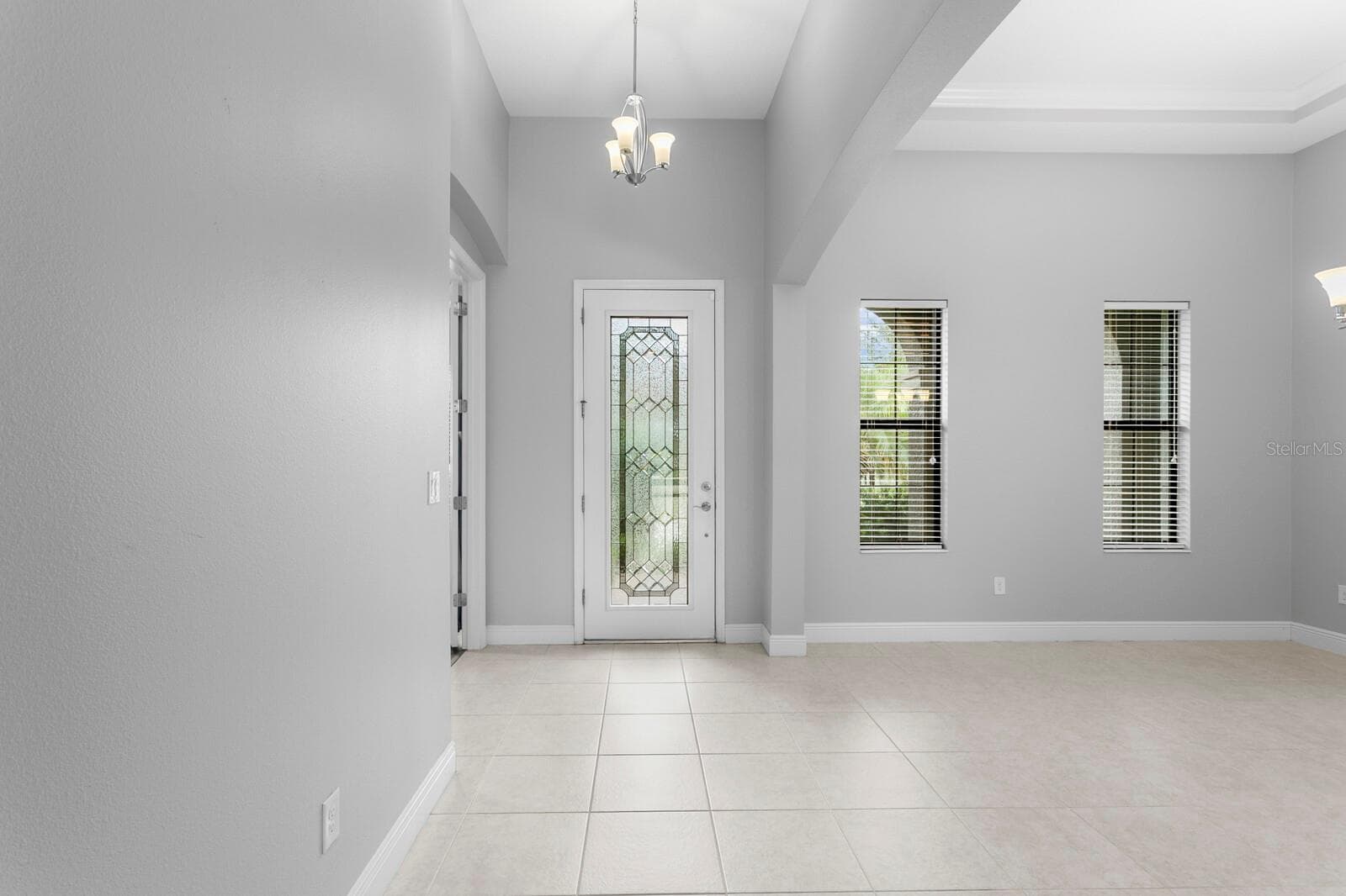 Single Family Residence at 821 FLORESTA ST, BRANDON, photo 6 of 100