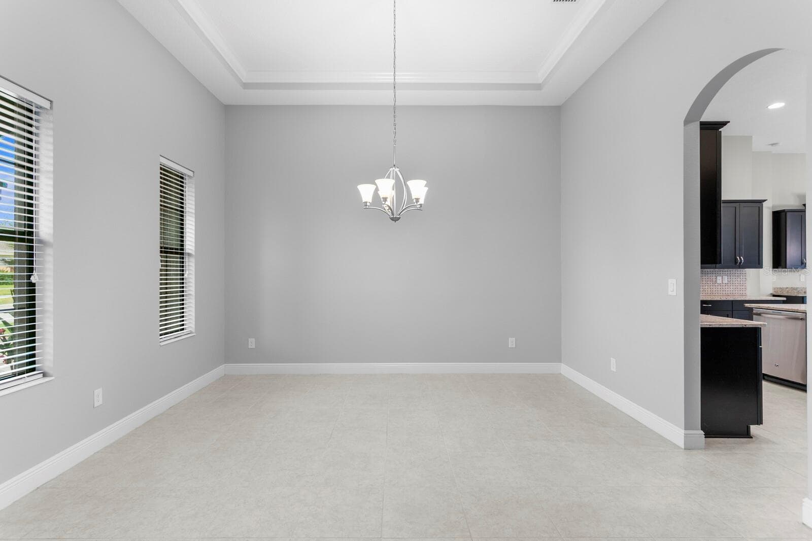 Single Family Residence at 821 FLORESTA ST, BRANDON, photo 9 of 100