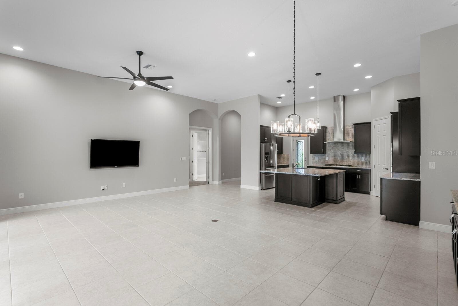 Single Family Residence at 821 FLORESTA ST, BRANDON, photo 15 of 100