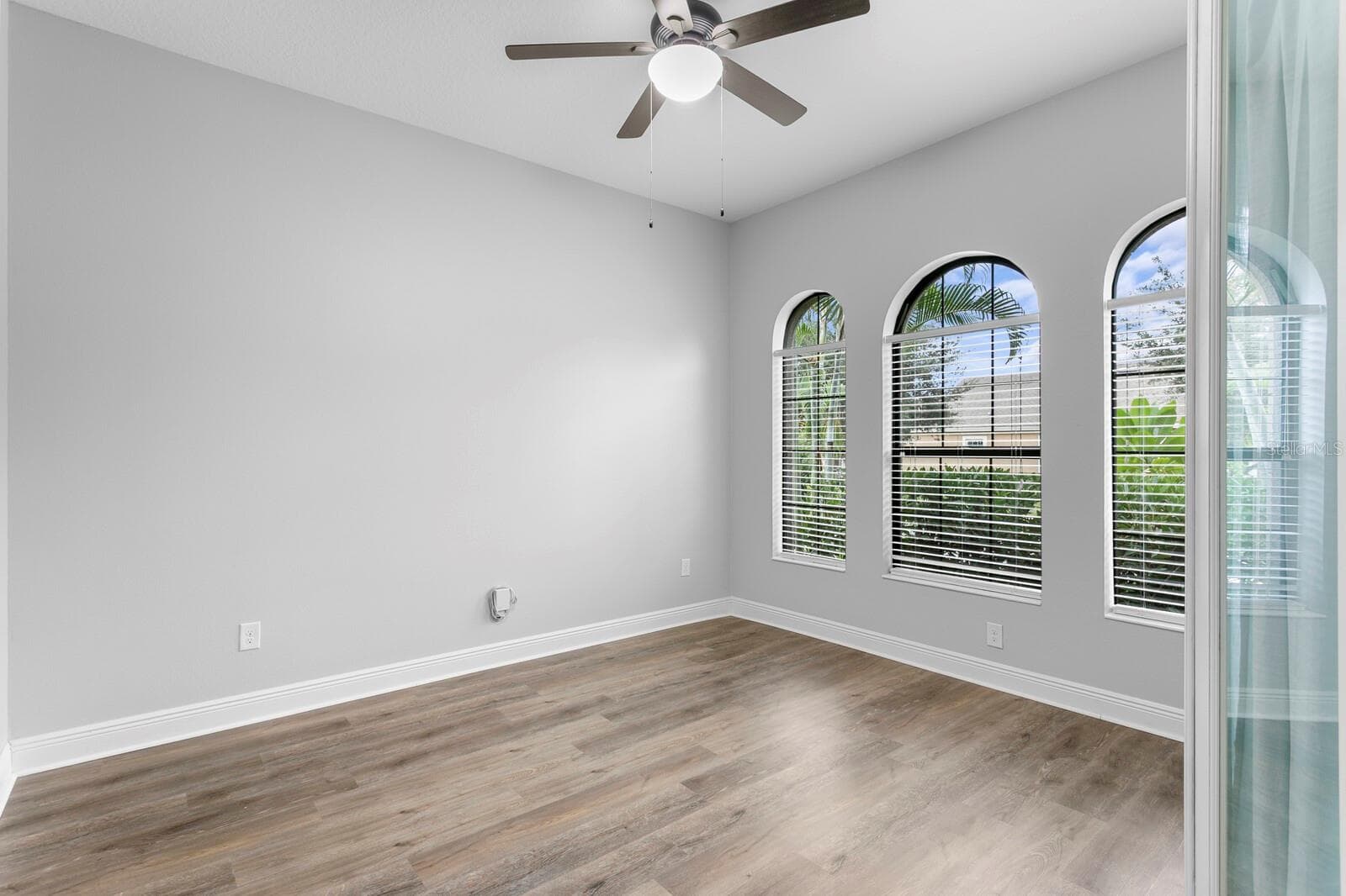 Single Family Residence at 821 FLORESTA ST, BRANDON, photo 7 of 100