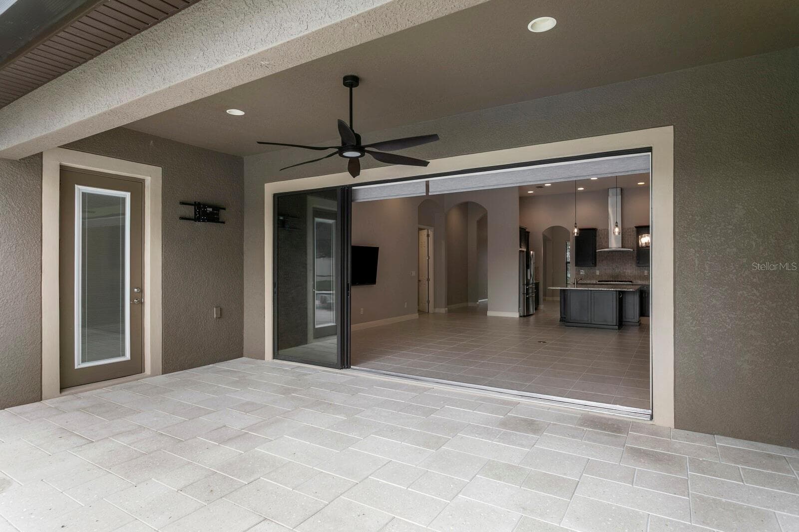 Single Family Residence at 821 FLORESTA ST, BRANDON, photo 50 of 100