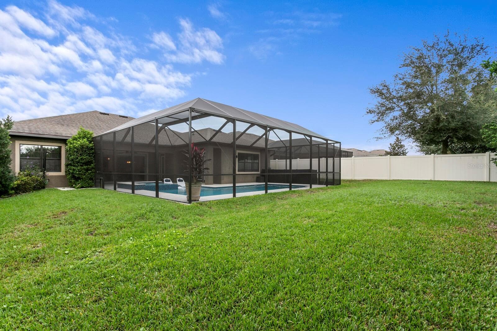 Single Family Residence at 821 FLORESTA ST, BRANDON, photo 58 of 100