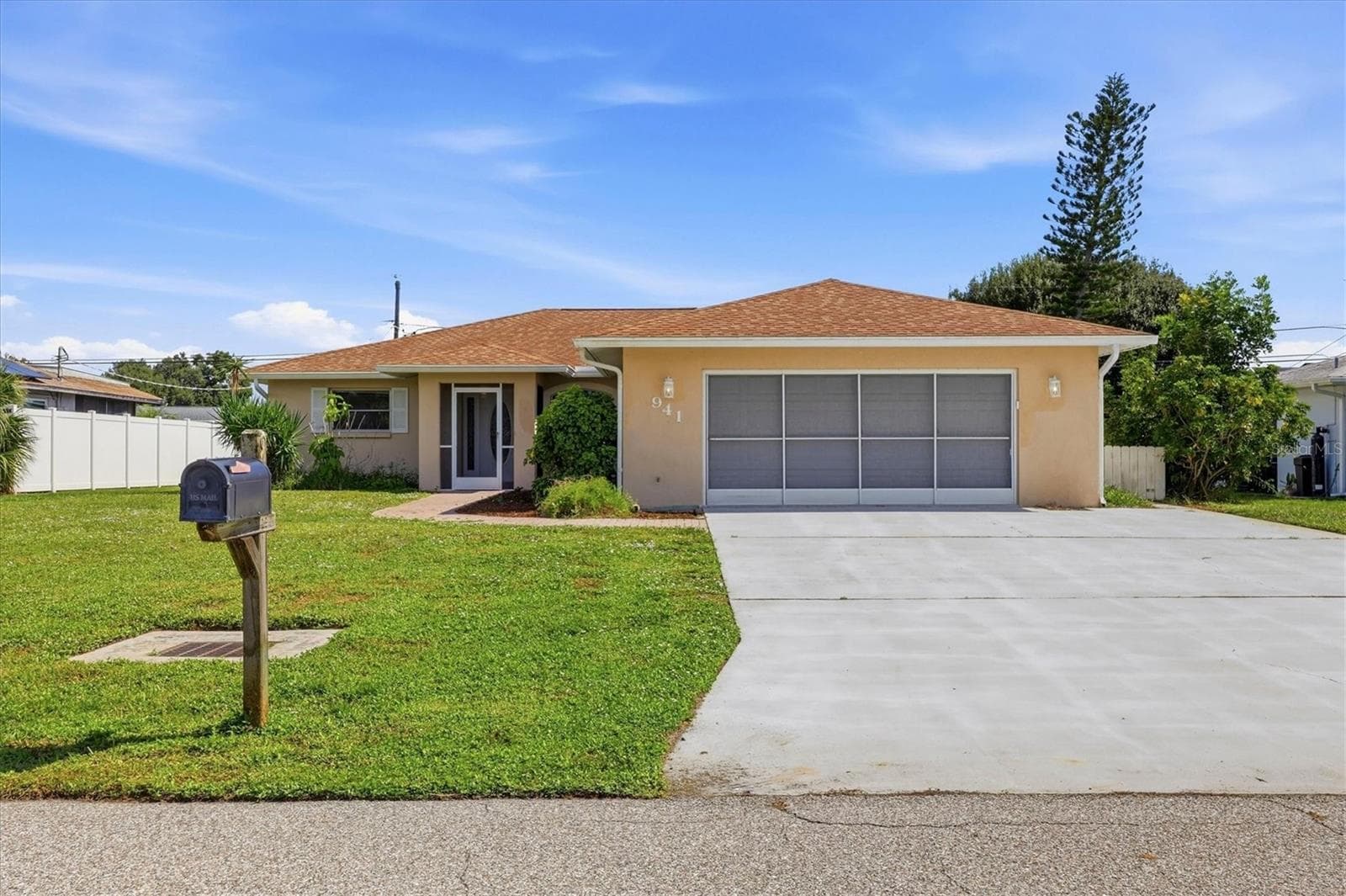Single Family Residence at 941 GASPARILLA BLVD, ENGLEWOOD, photo 2 of 46