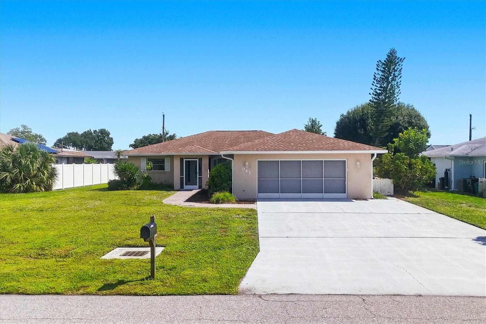 Single Family Residence at 941 GASPARILLA BLVD, ENGLEWOOD, photo 5 of 46
