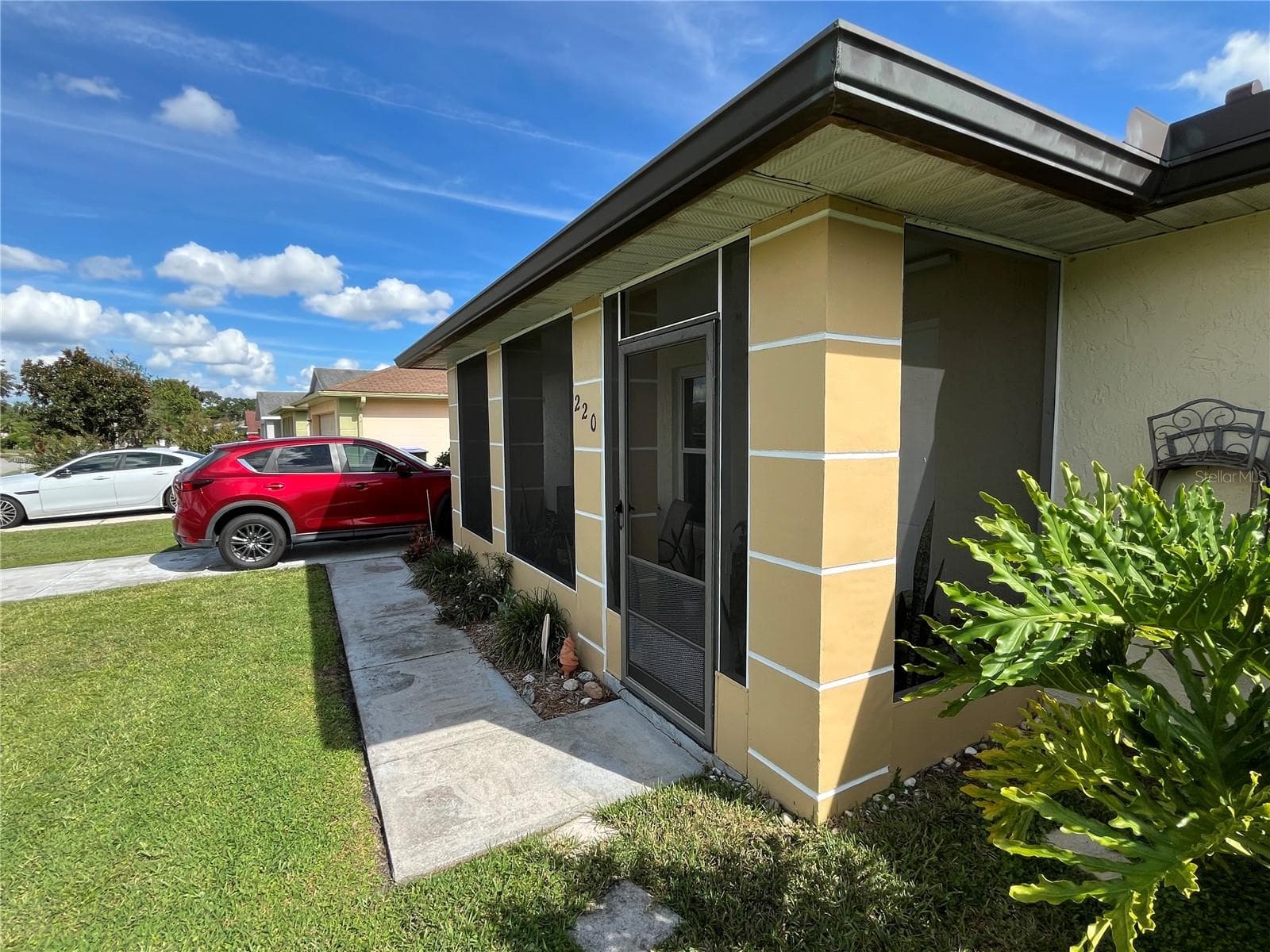 Single Family Residence at 220 MISSISSIPPI WOODS LN, ORLANDO, photo 5 of 42