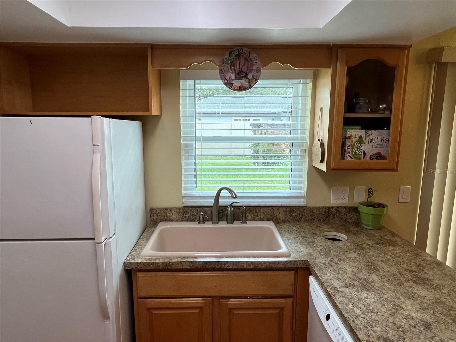 Single Family Residence at 220 MISSISSIPPI WOODS LN, ORLANDO, photo 19 of 42