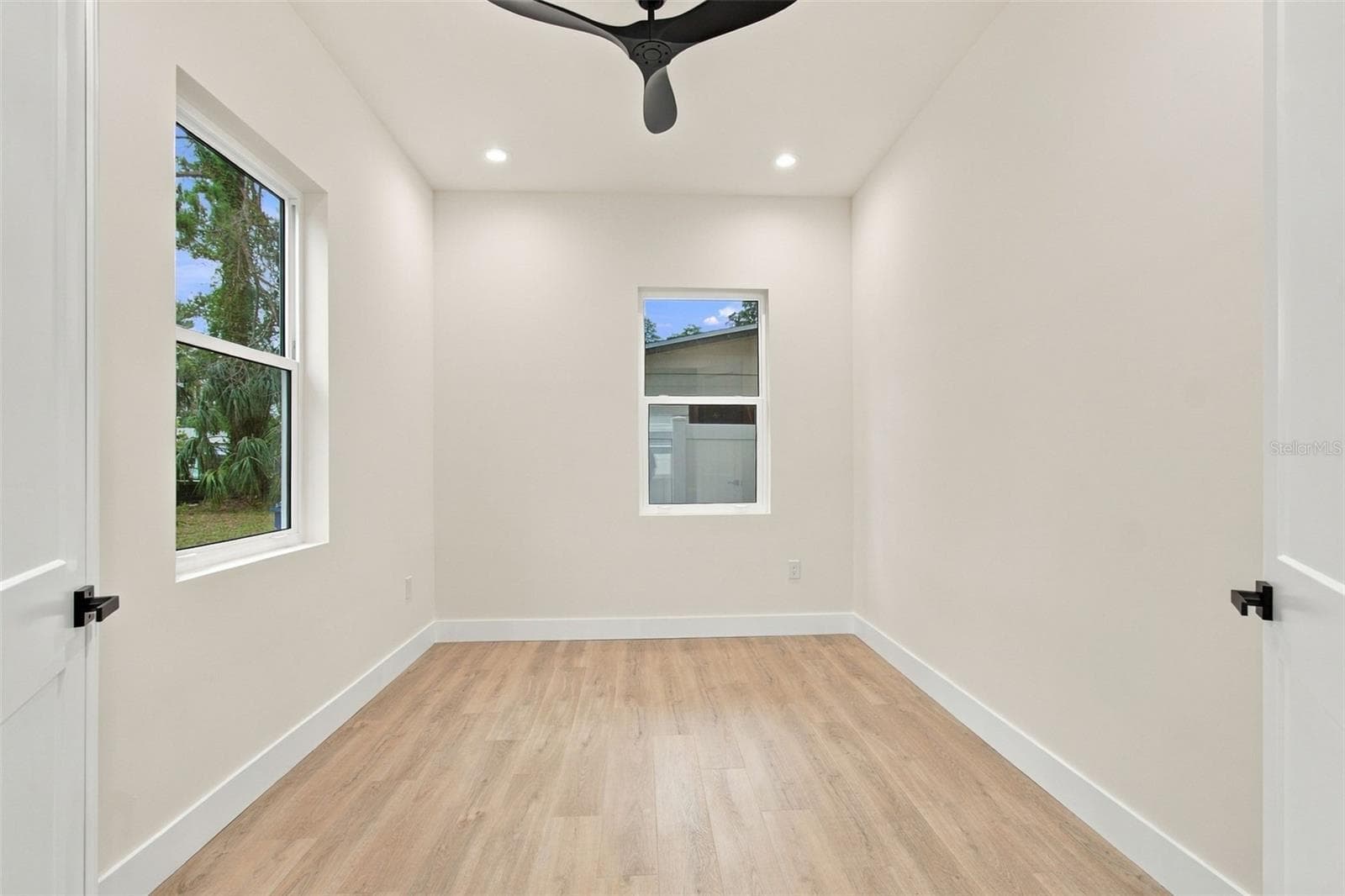 Single Family Residence at 5620 3RD AVE N, ST PETERSBURG, photo 25 of 97