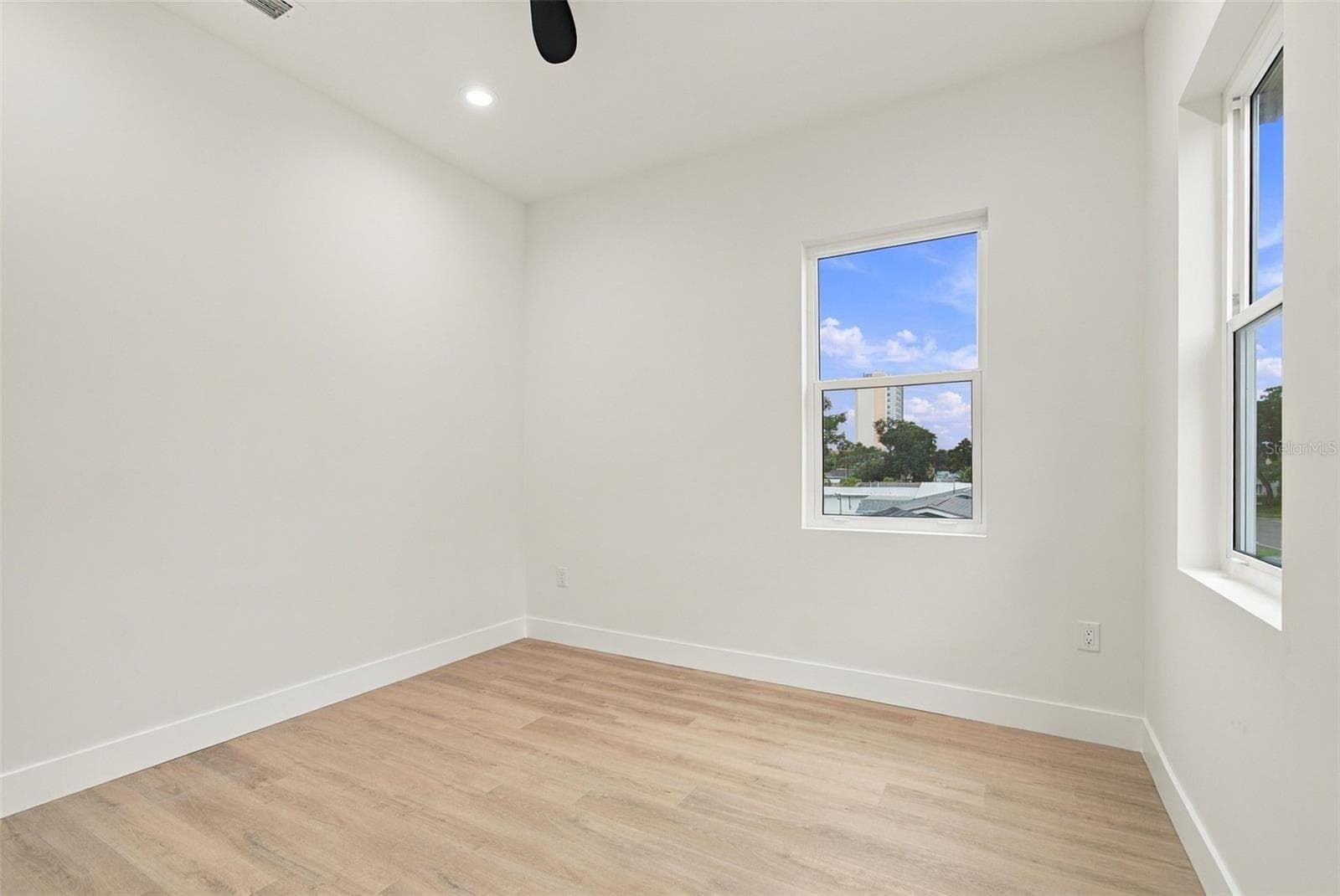 Single Family Residence at 5620 3RD AVE N, ST PETERSBURG, photo 57 of 97