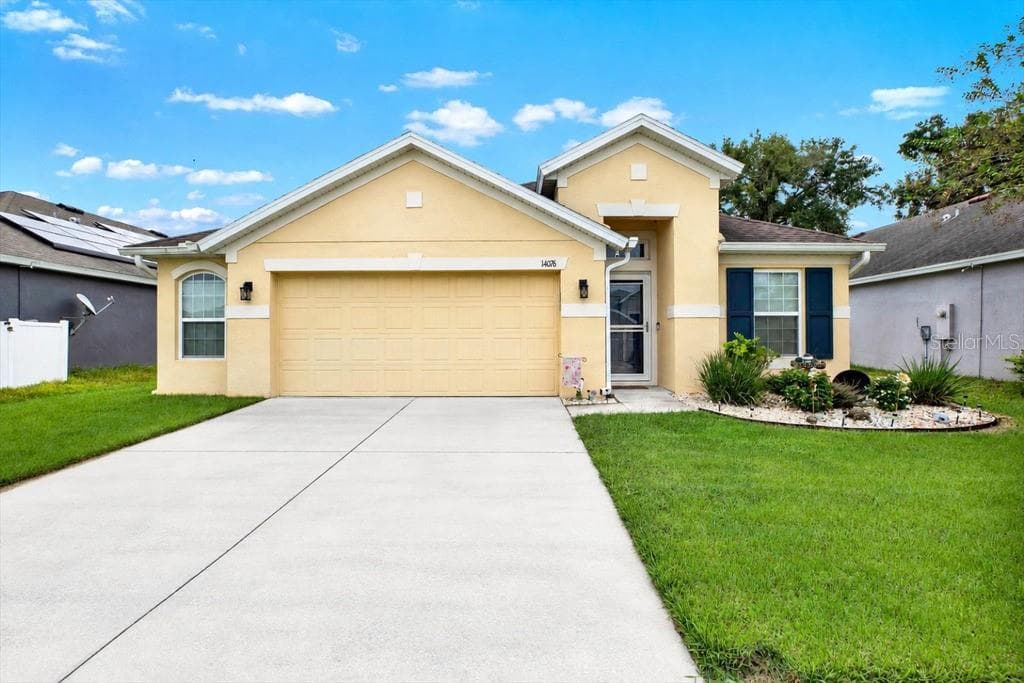 Single Family Residence at 14076 FINSBURY DR, SPRING HILL, photo 2 of 30