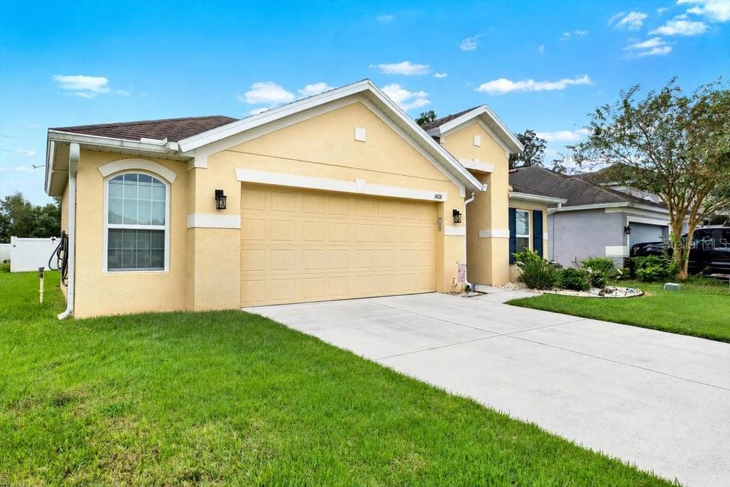 Single Family Residence at 14076 FINSBURY DR, SPRING HILL, photo 3 of 30