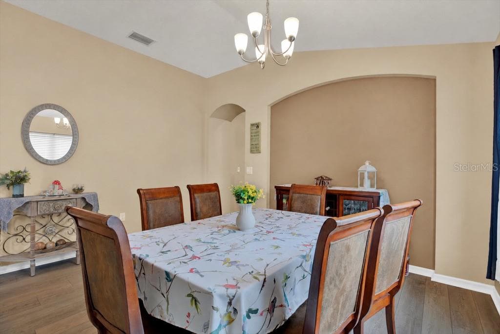 Single Family Residence at 14076 FINSBURY DR, SPRING HILL, photo 5 of 30