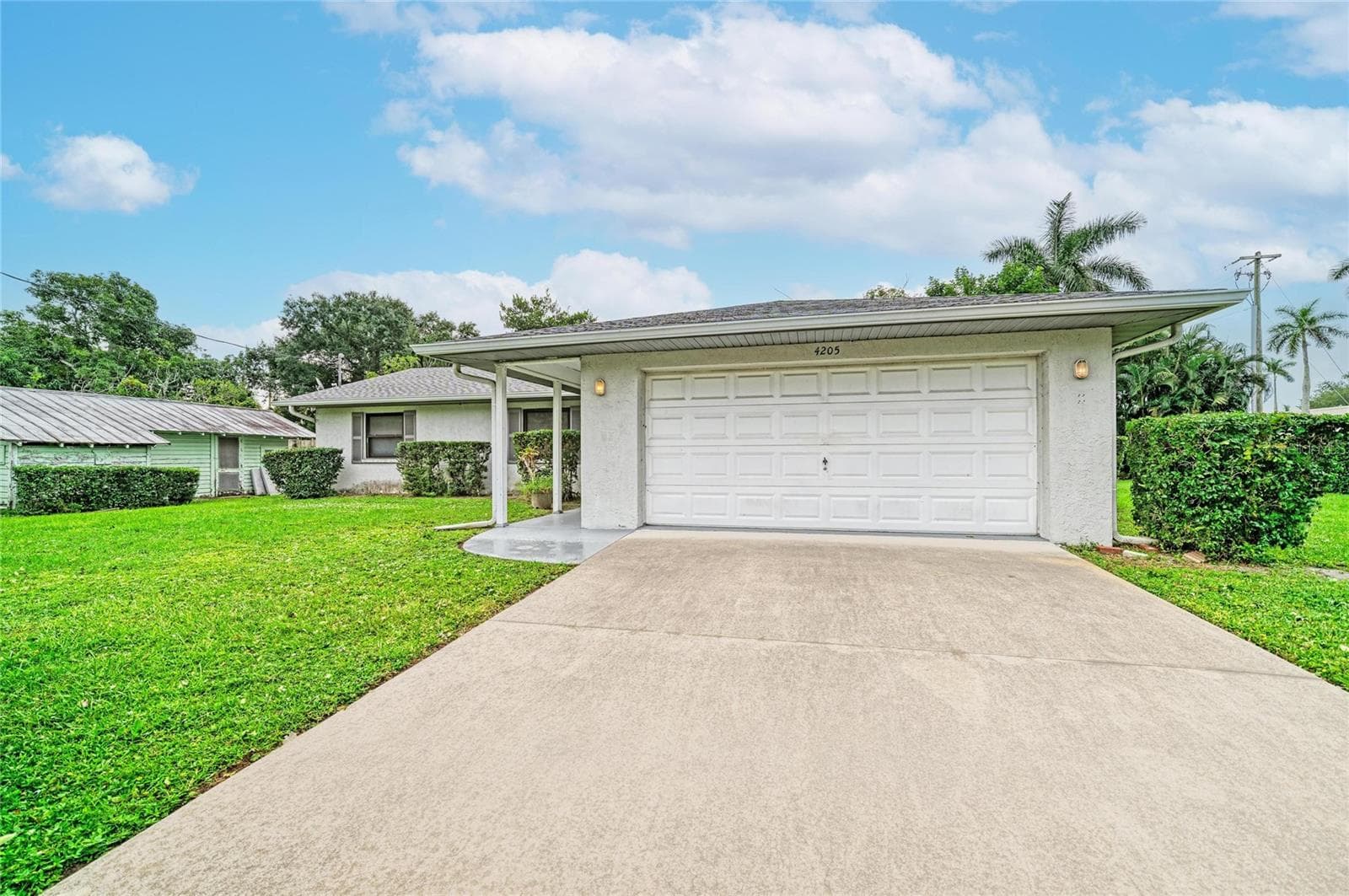 Single Family Residence at 4205 4TH AVE W, BRADENTON, photo 6 of 46