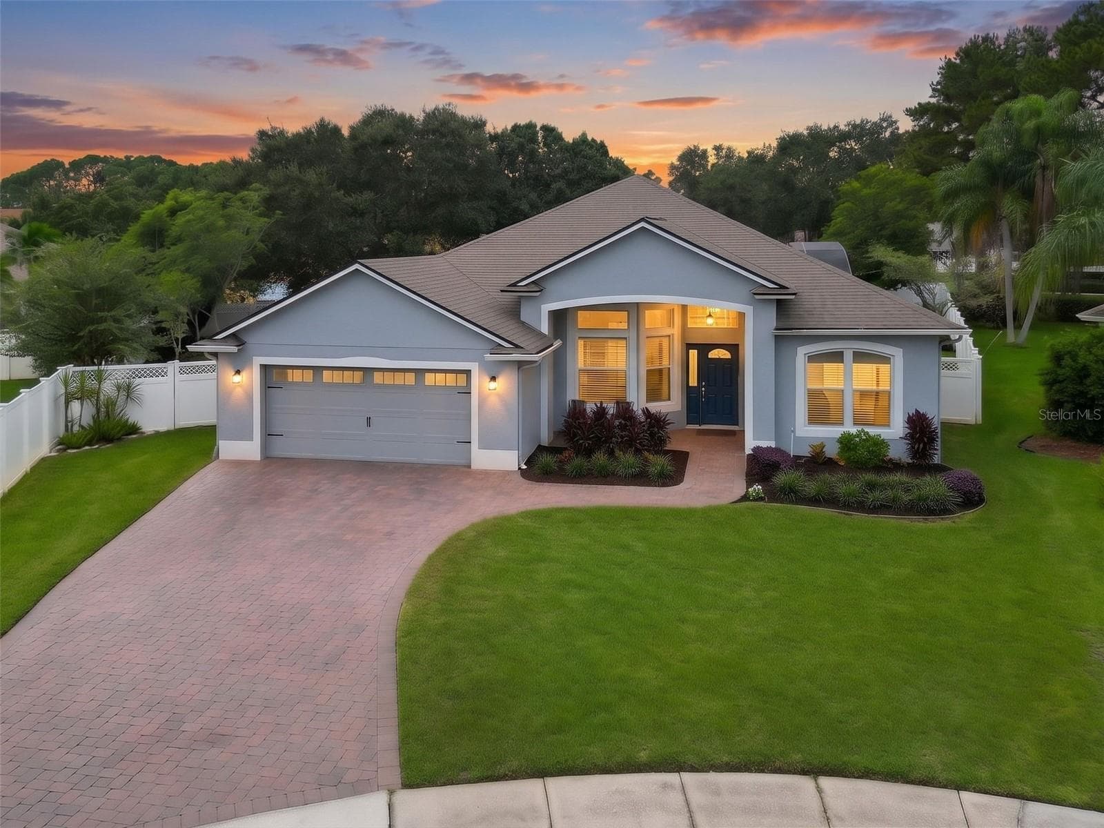 844 GOLDEN POND CT