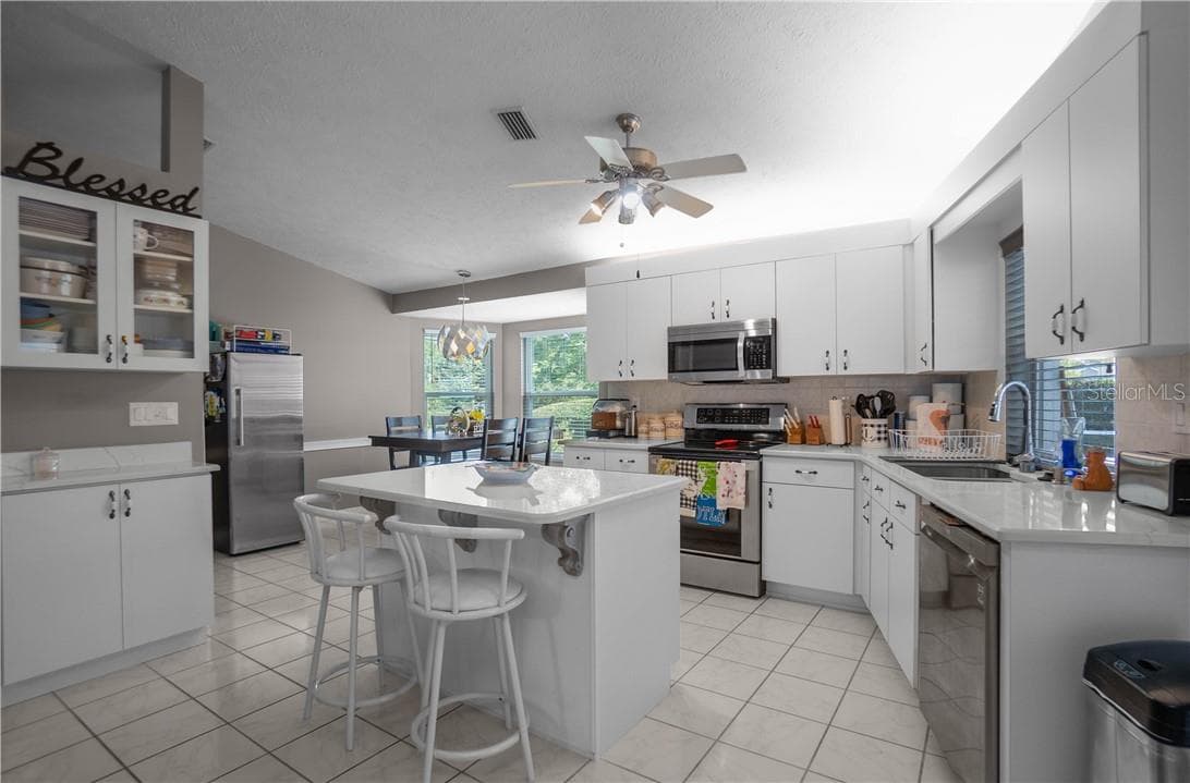 Single Family Residence at 3943 W Fieldwood CT, LECANTO FL 34461, Lecanto, photo 11 of 40