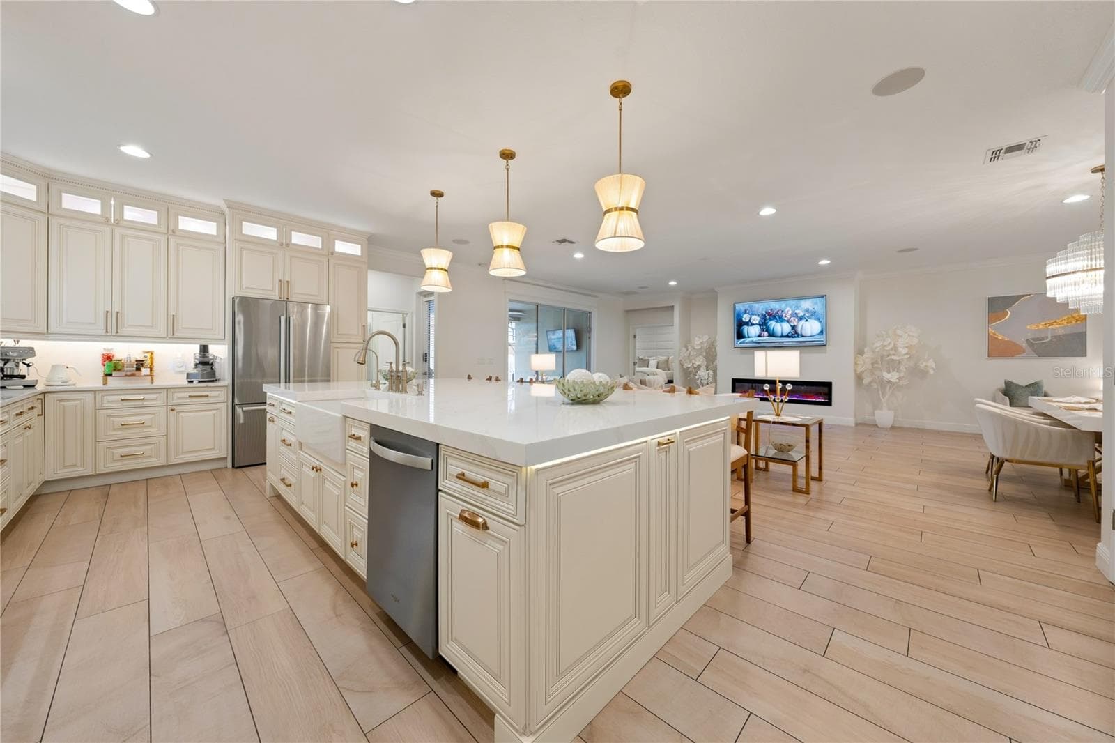 Single Family Residence at 489 AVILA PL, HOWEY IN THE HILLS, photo 11 of 71
