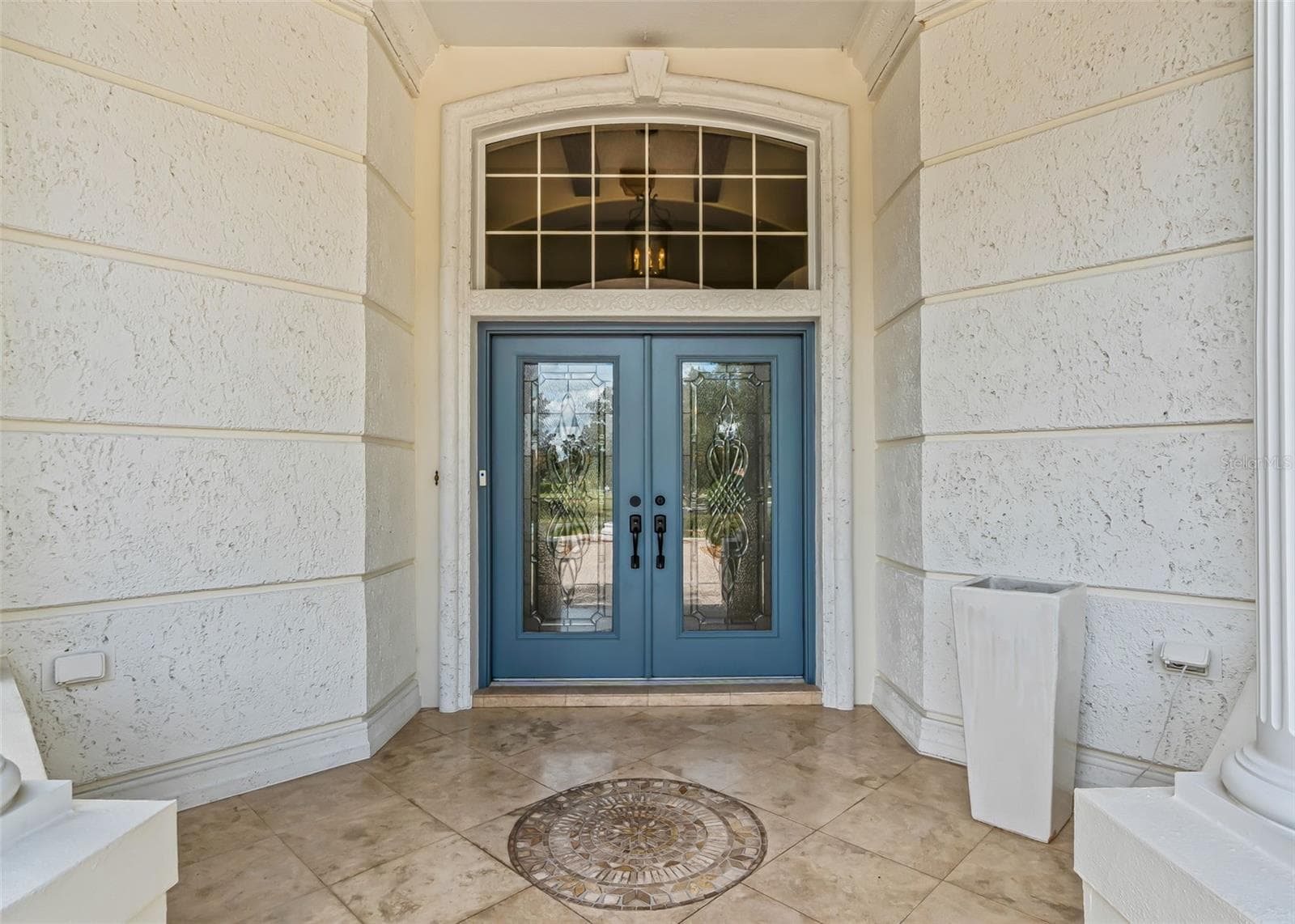 Travertine Stone - 2917 LARRANAGA DR, THE VILLAGES