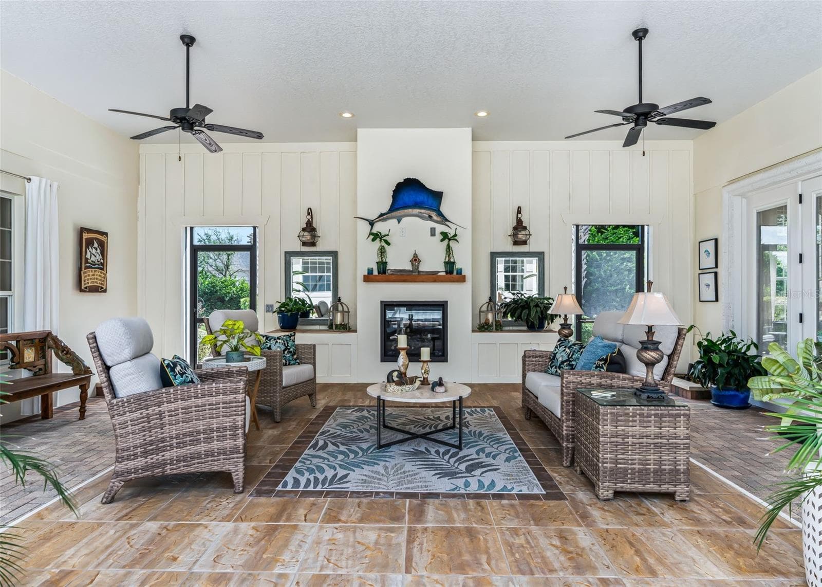 Outdoor Living Room w/Fireplace - 2917 LARRANAGA DR, THE VILLAGES