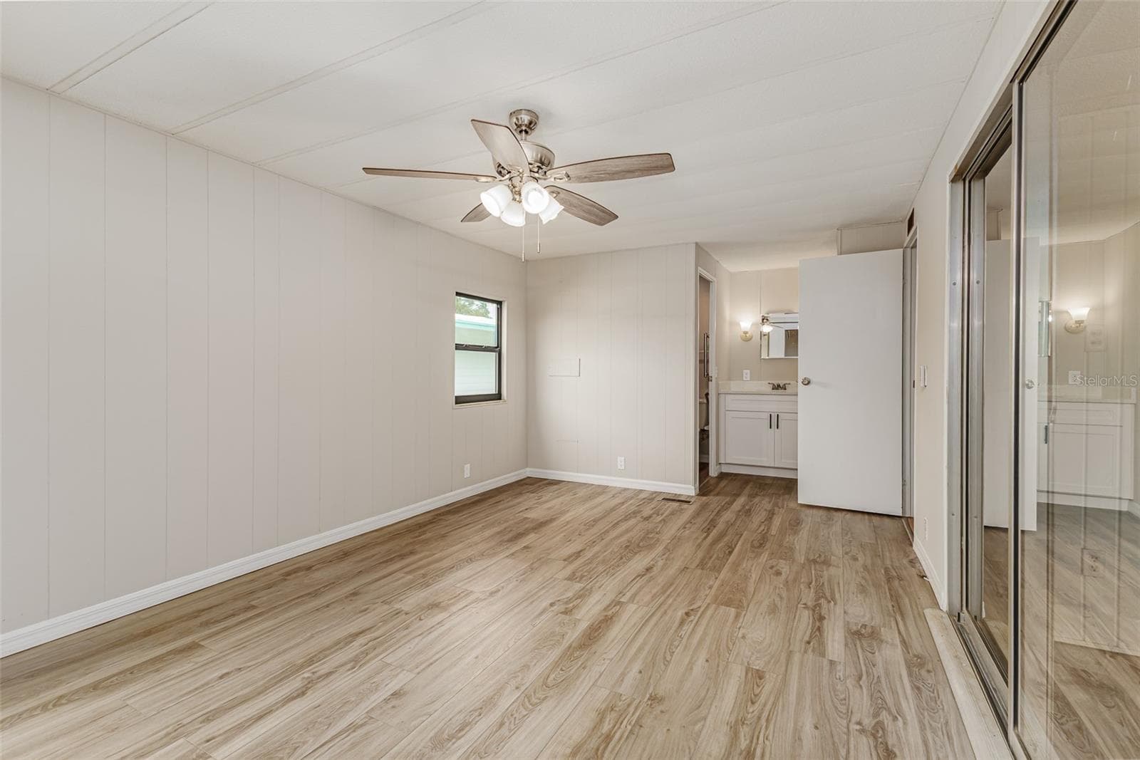 Manufactured Home at 2055 S FLORAL AVE #224, BARTOW, photo 6 of 28