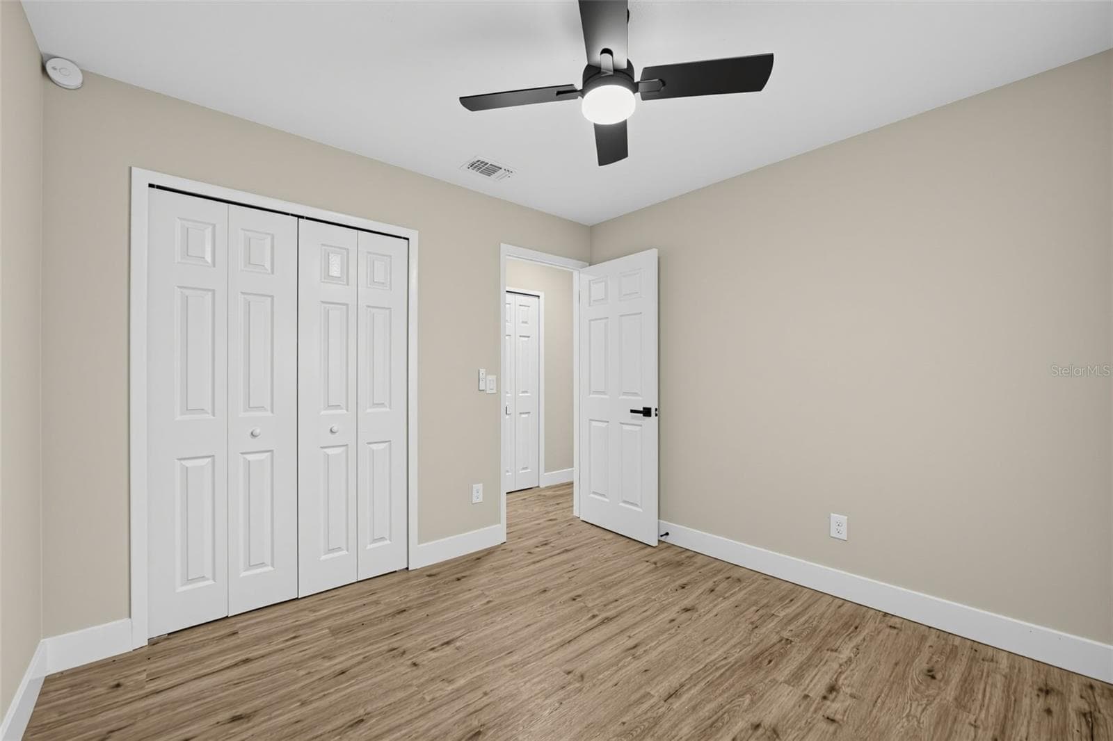 Half Duplex at 583 BABLONICA DR, ORLANDO, photo 14 of 29