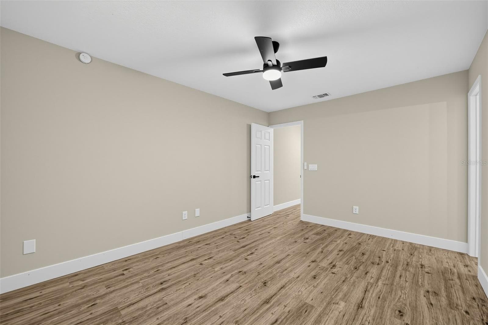 Half Duplex at 583 BABLONICA DR, ORLANDO, photo 18 of 29