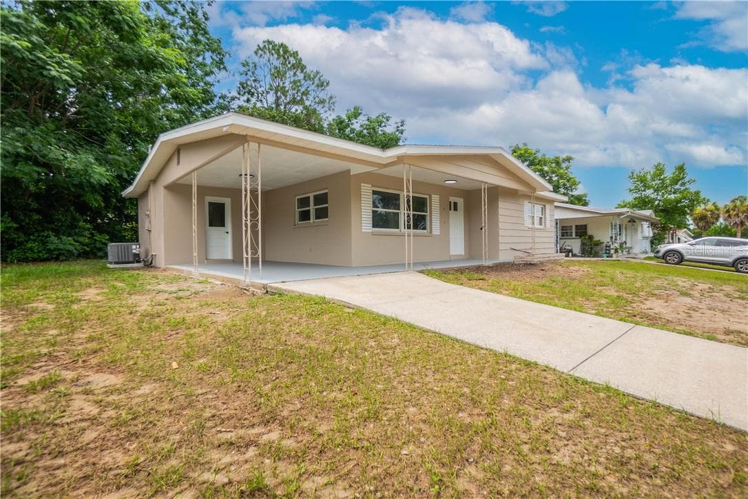 Single Family Residence at 8 S Osceola ST, BEVERLYHILLS FL 34465, Beverly Hills, photo 2 of 26