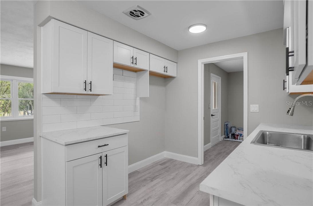 Single Family Residence at 8 S Osceola ST, BEVERLYHILLS FL 34465, Beverly Hills, photo 11 of 26