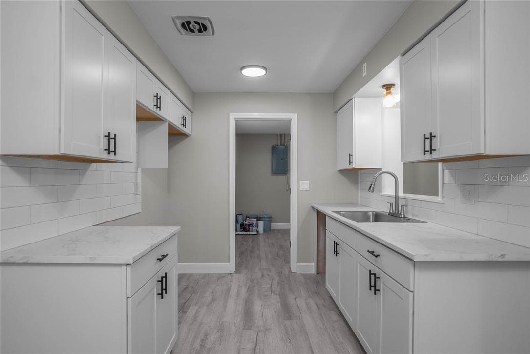 Single Family Residence at 8 S Osceola ST, BEVERLYHILLS FL 34465, Beverly Hills, photo 12 of 26