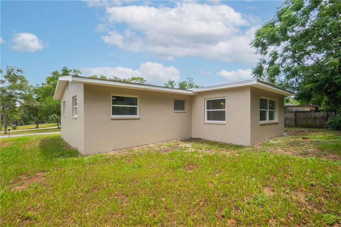 Single Family Residence at 8 S Osceola ST, BEVERLYHILLS FL 34465, Beverly Hills, photo 24 of 26
