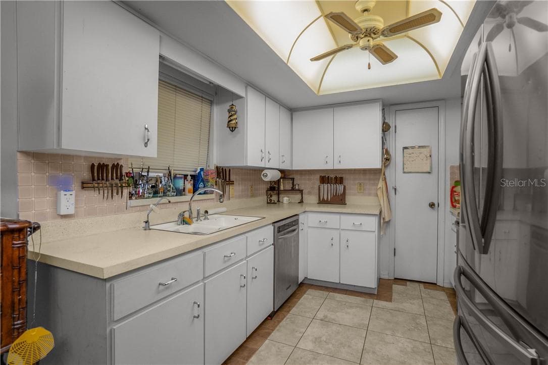 Single Family Residence at 7112 N Croton PT, HERNANDO FL 34442, photo 8 of 32