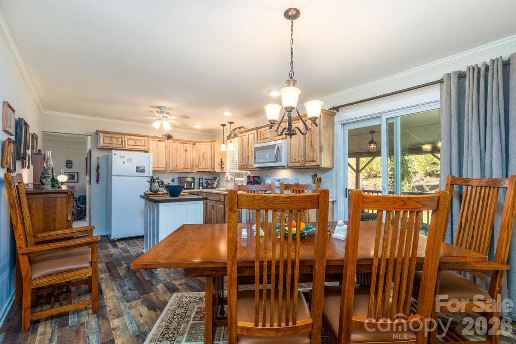 Single Family Residence at 115 Rolling Hills Drive, Franklin, photo 13 of 46