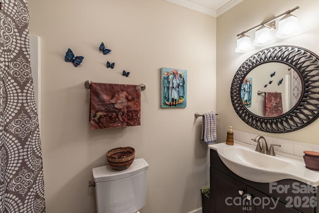 Single Family Residence at 115 Rolling Hills Drive, Franklin, photo 15 of 46