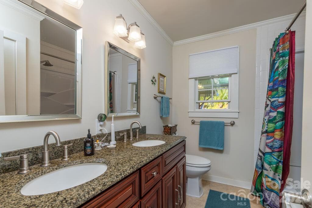 Single Family Residence at 115 Rolling Hills Drive, Franklin, photo 18 of 46