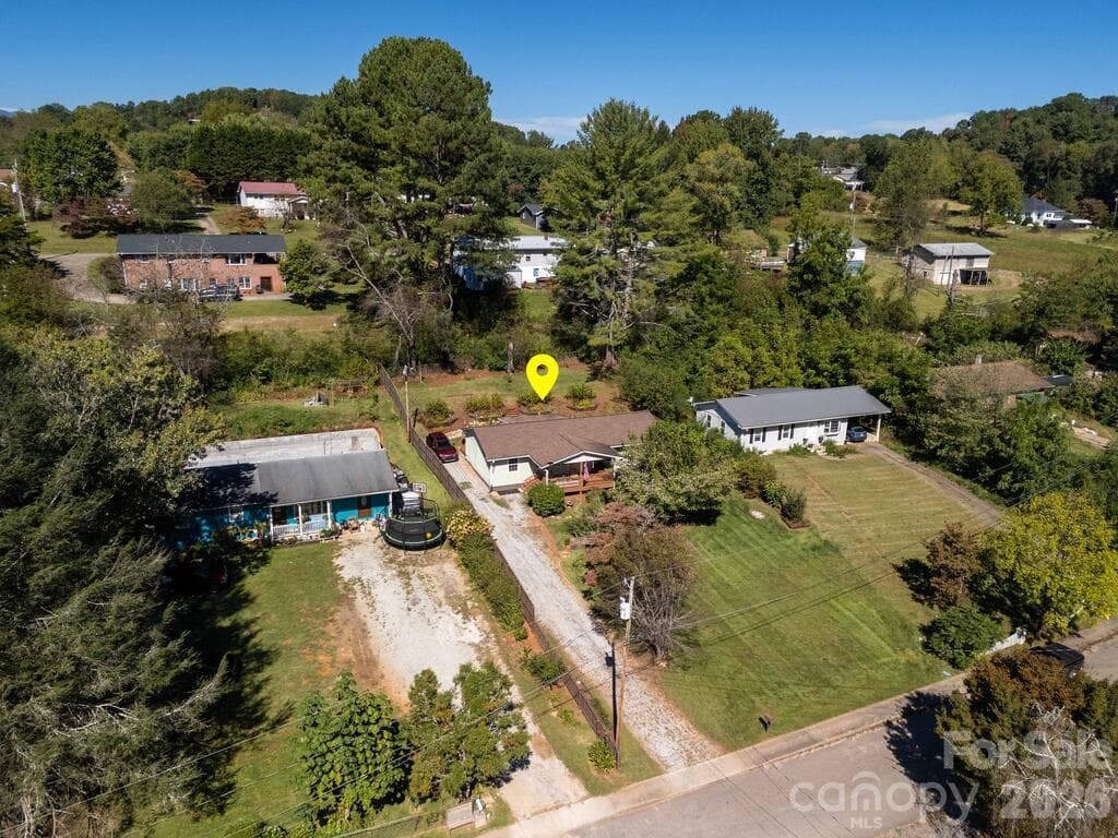 Single Family Residence at 115 Rolling Hills Drive, Franklin, photo 31 of 46