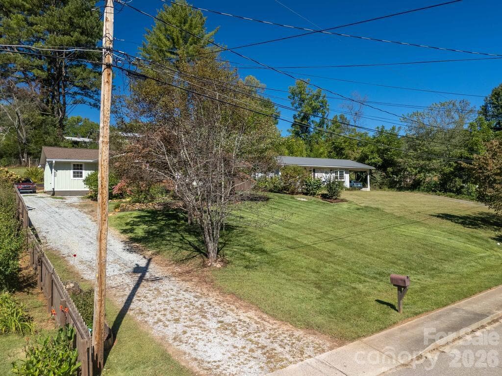 Single Family Residence at 115 Rolling Hills Drive, Franklin, photo 36 of 46