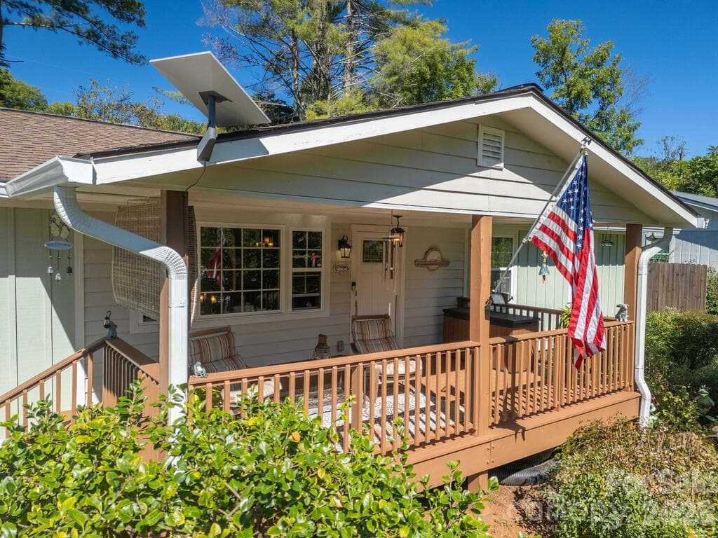 Single Family Residence at 115 Rolling Hills Drive, Franklin, photo 38 of 46