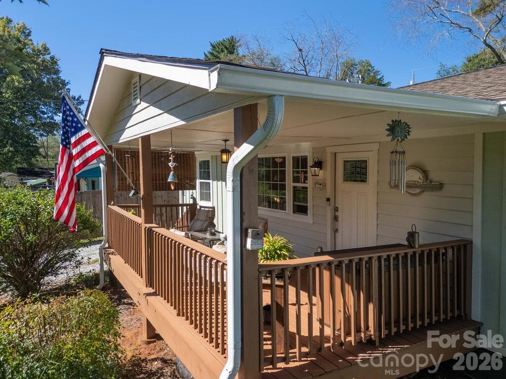 Single Family Residence at 115 Rolling Hills Drive, Franklin, photo 40 of 46