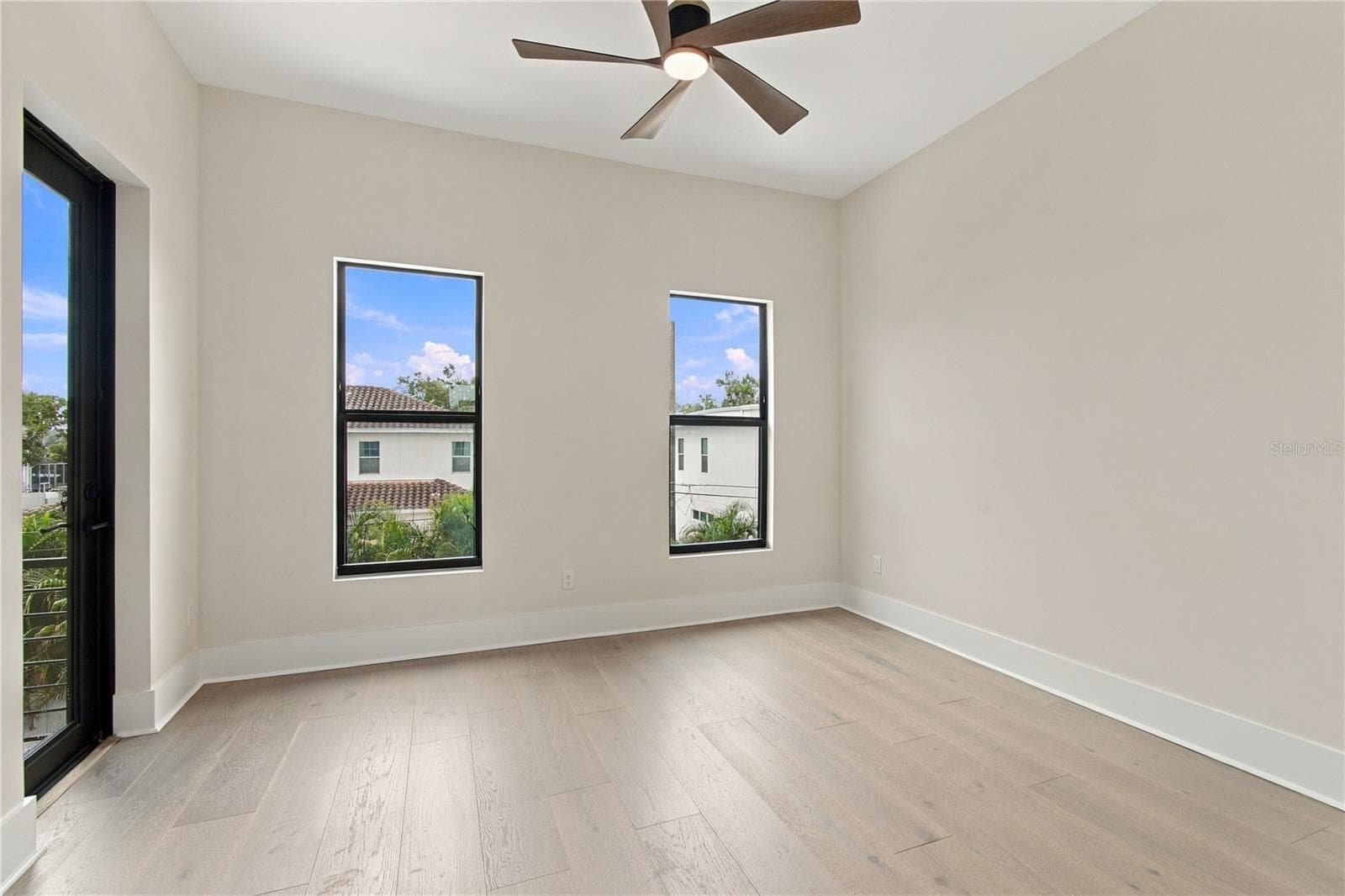 Guest Room 1 - 3615 S LIGHTNER DR, TAMPA