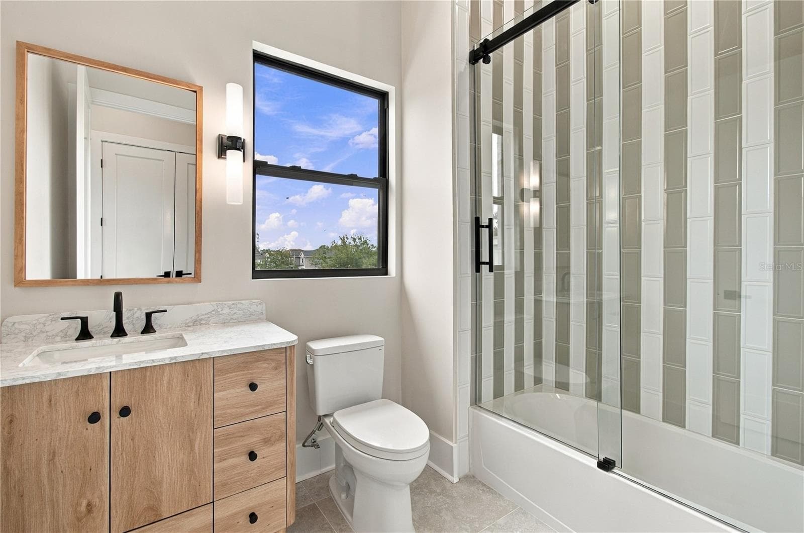 En-Suite Bathroom - 3615 S LIGHTNER DR, TAMPA
