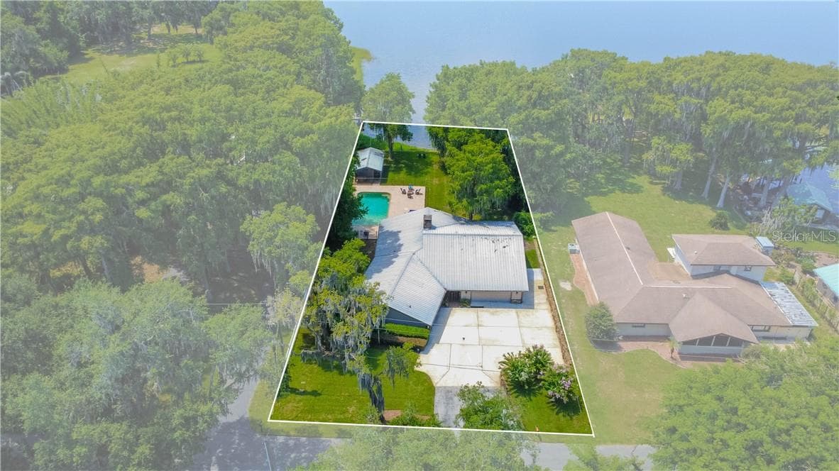 Single Family Residence at 85 S Hunting Lodge DR, INVERNESS FL 34453, photo 4 of 86